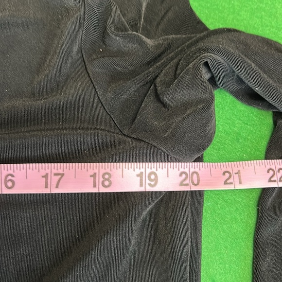 CHICOS TRAVELERS BLACK DOUBLE V-NECK TEA TOP SZ 3 - Picture 9 of 12